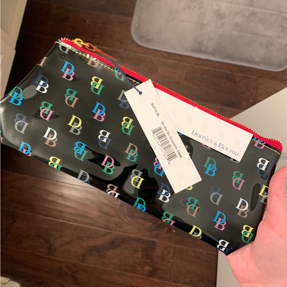 NWT Dooney & Bourke On The Go Cosmetics Case